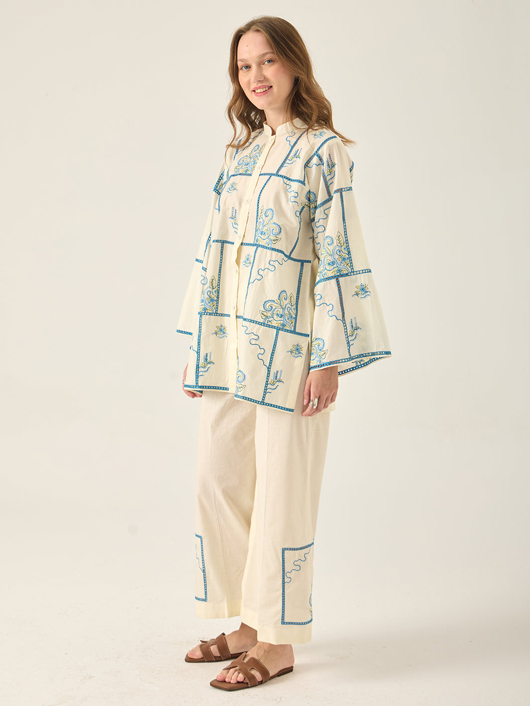 Auri - Embroidered 2Pc Co-ords Set