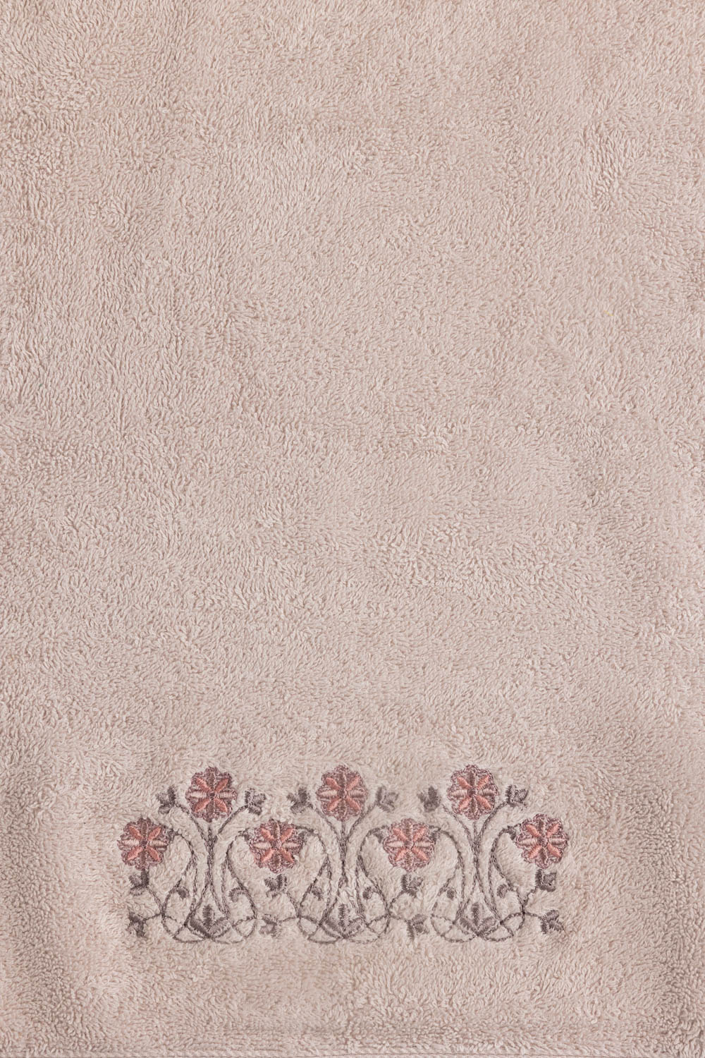 Pink Dust 3 Piece Embroidered Towel Set