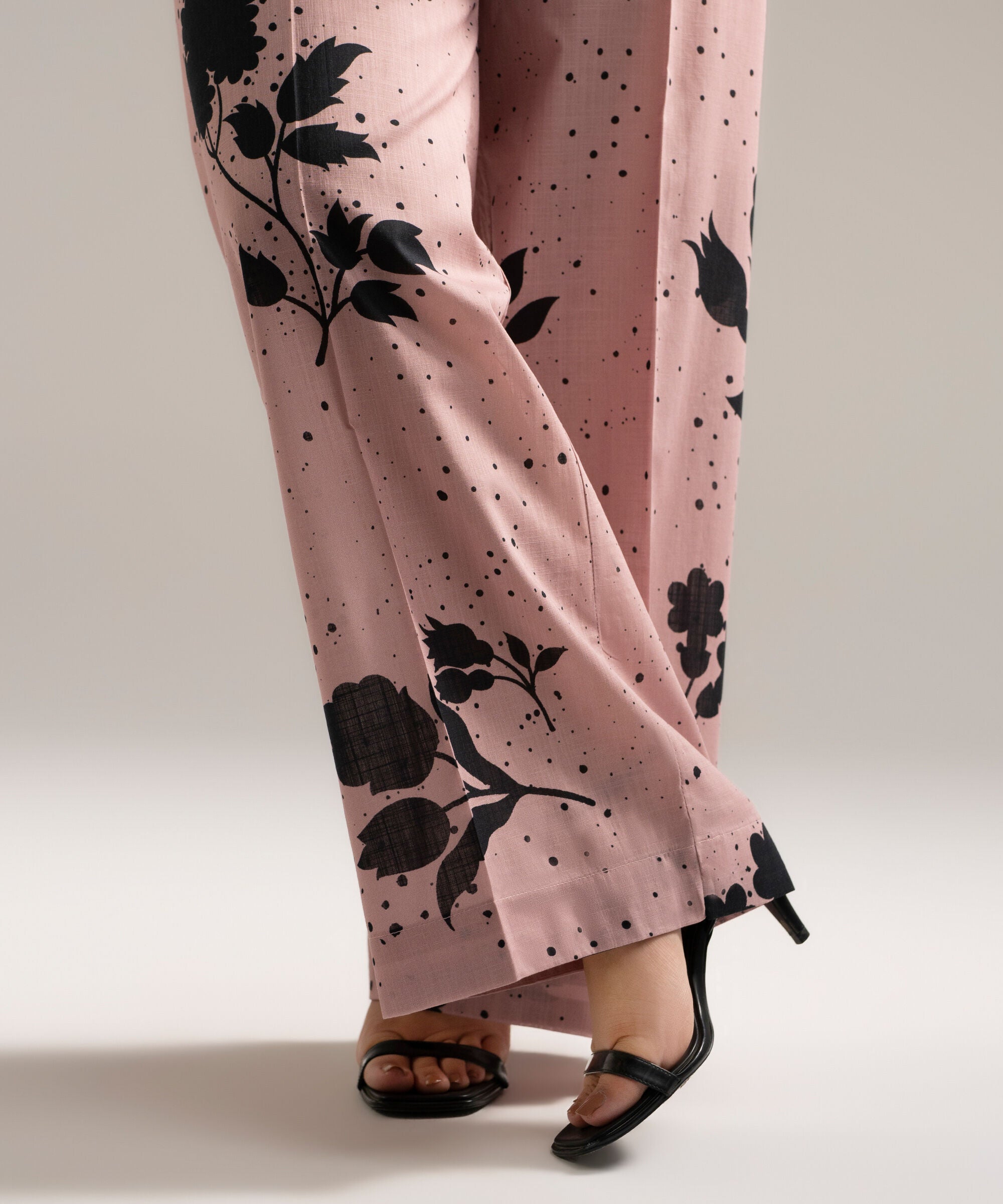 Women's RTW Cross Hatch Printed Light Mauve Culottes