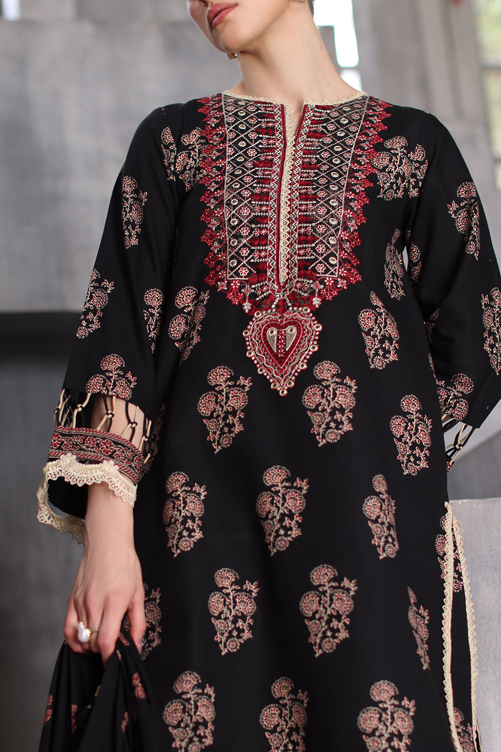 3 Piece Printed Khaddar Suit with Printed Khaddar Dupatta