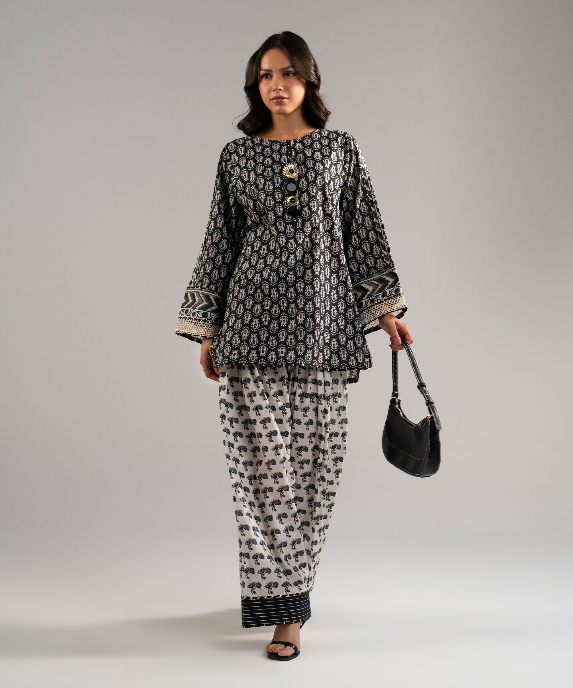 RTW 2 PC Suit PRS26CAHV624