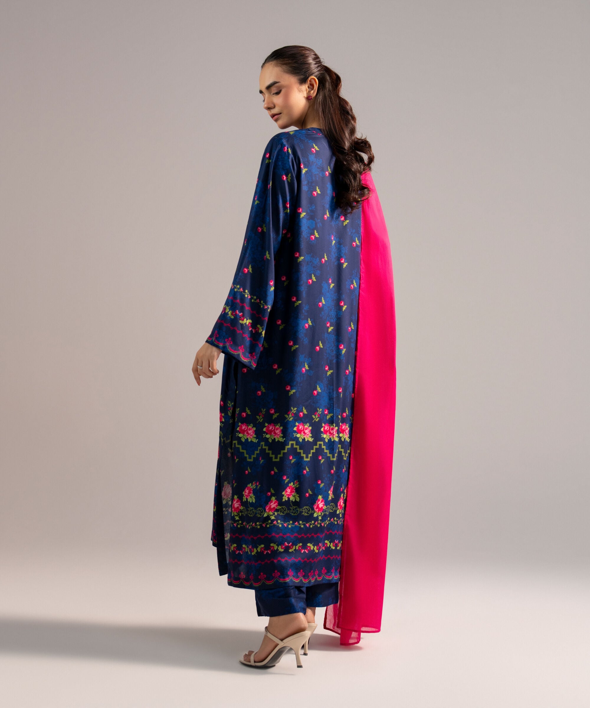 3 Piece - Printed Arabic Lawn Suit