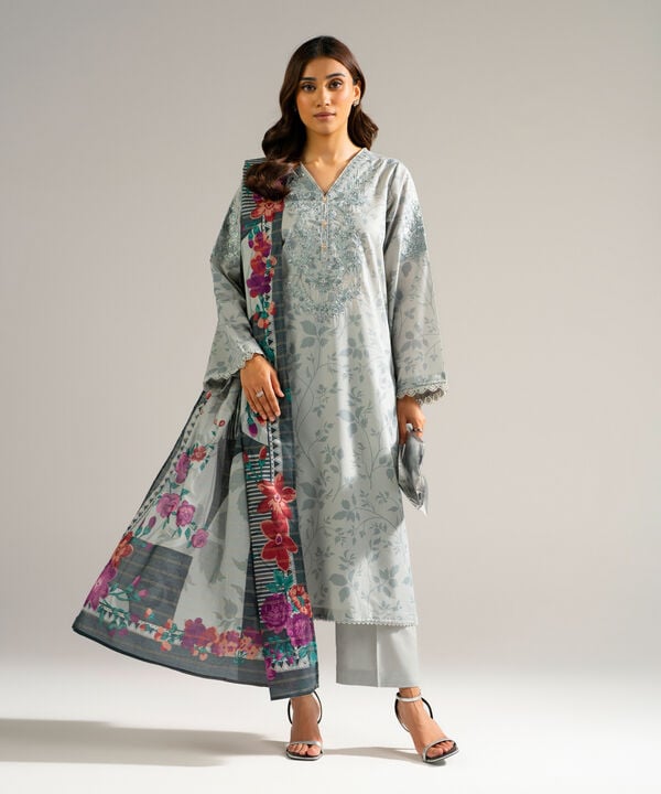 3 Piece - Embroidered Zari Lawn Suit