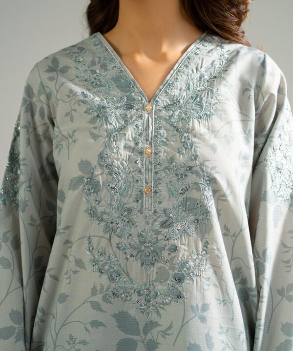 3 Piece - Embroidered Zari Lawn Suit