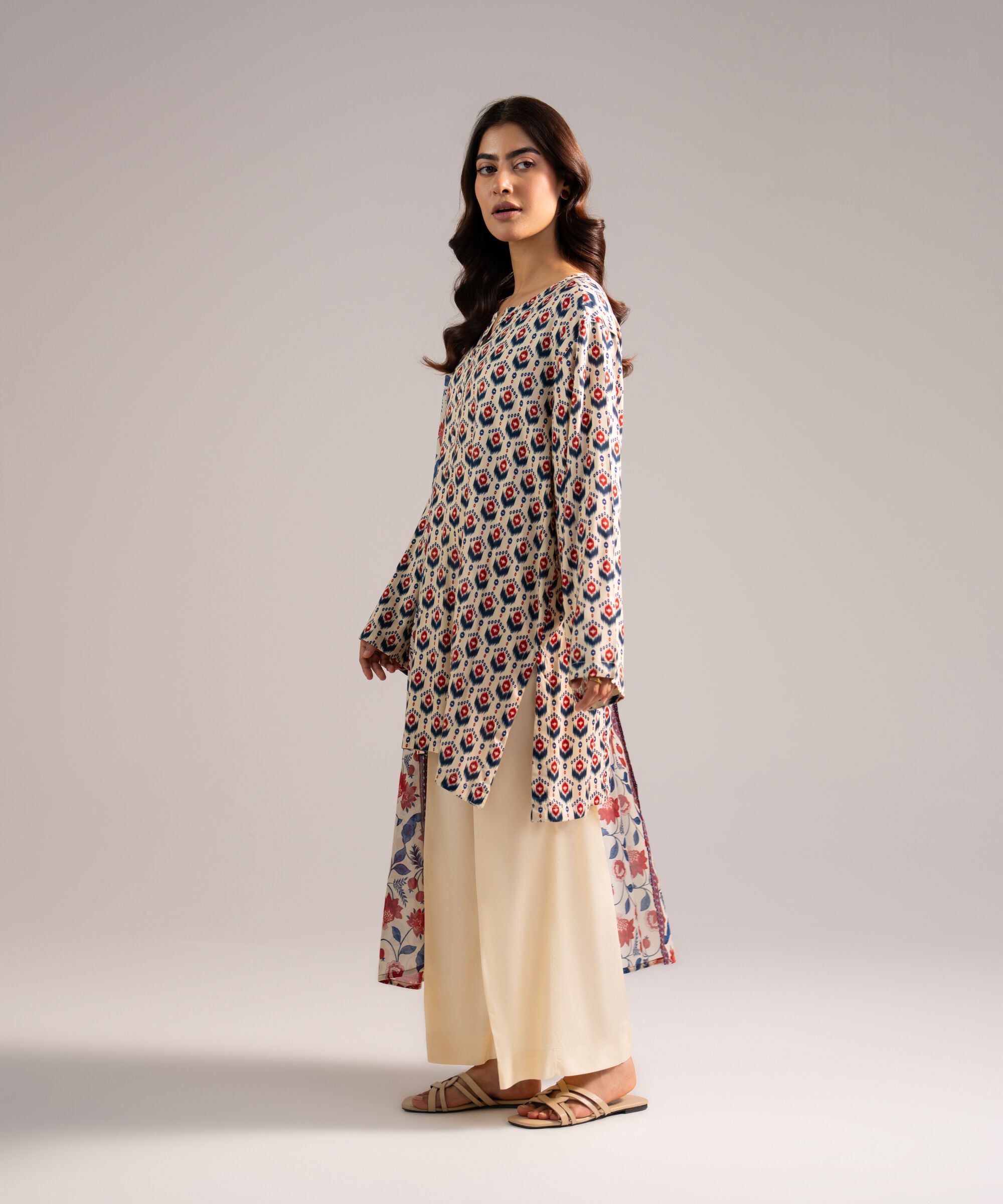 3 Piece - Printed Arabic Lawn Suit
