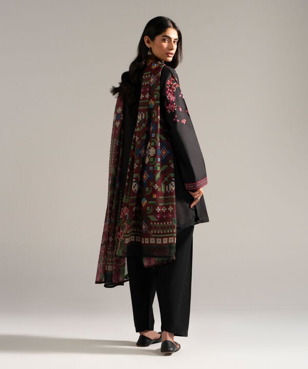 3 Piece - Embroidered Lawn Suit