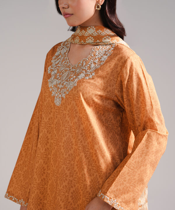 3 Piece - Embroidered Lawn Suit