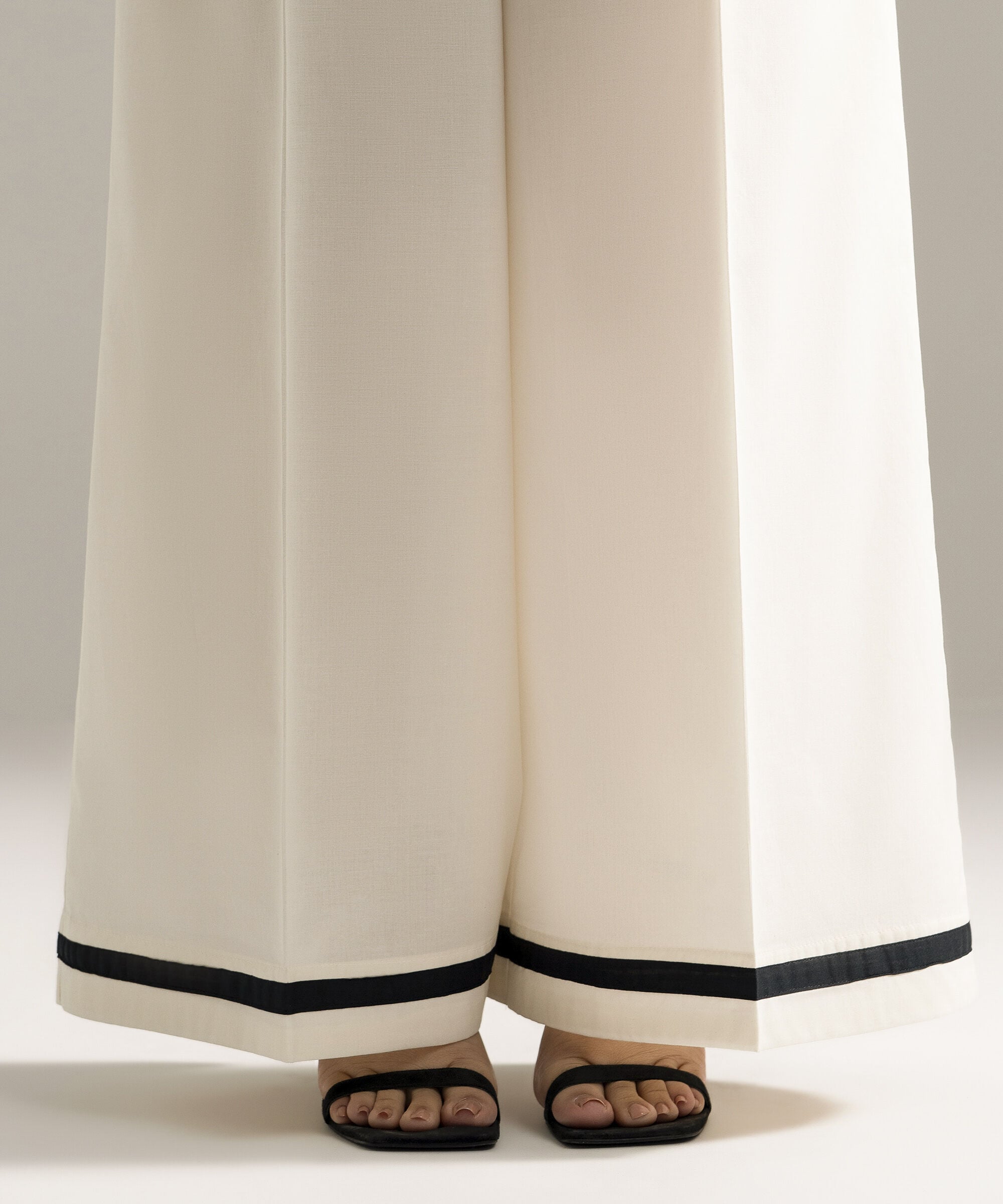 Solid Cambric Flared Pants PRW26CMV952T