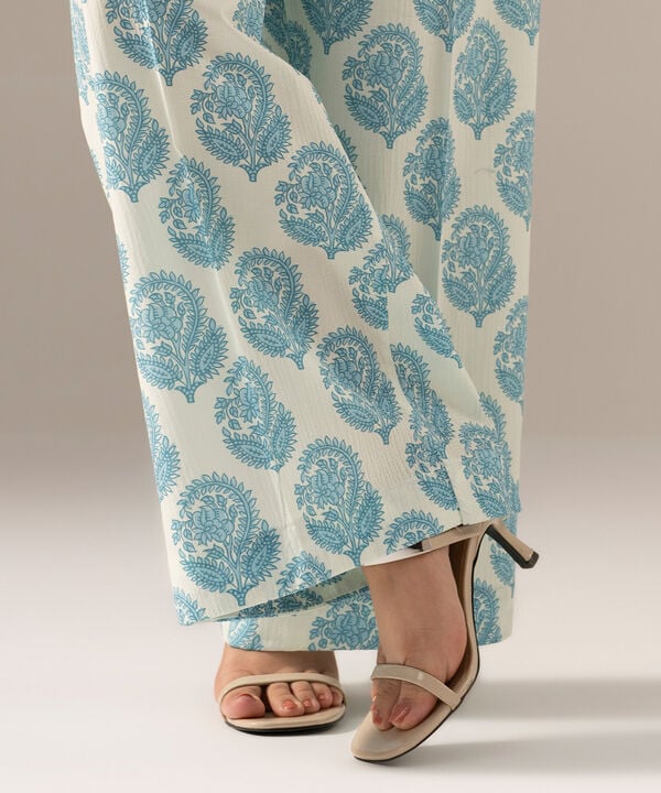 Printed Seersucker Flared Pants