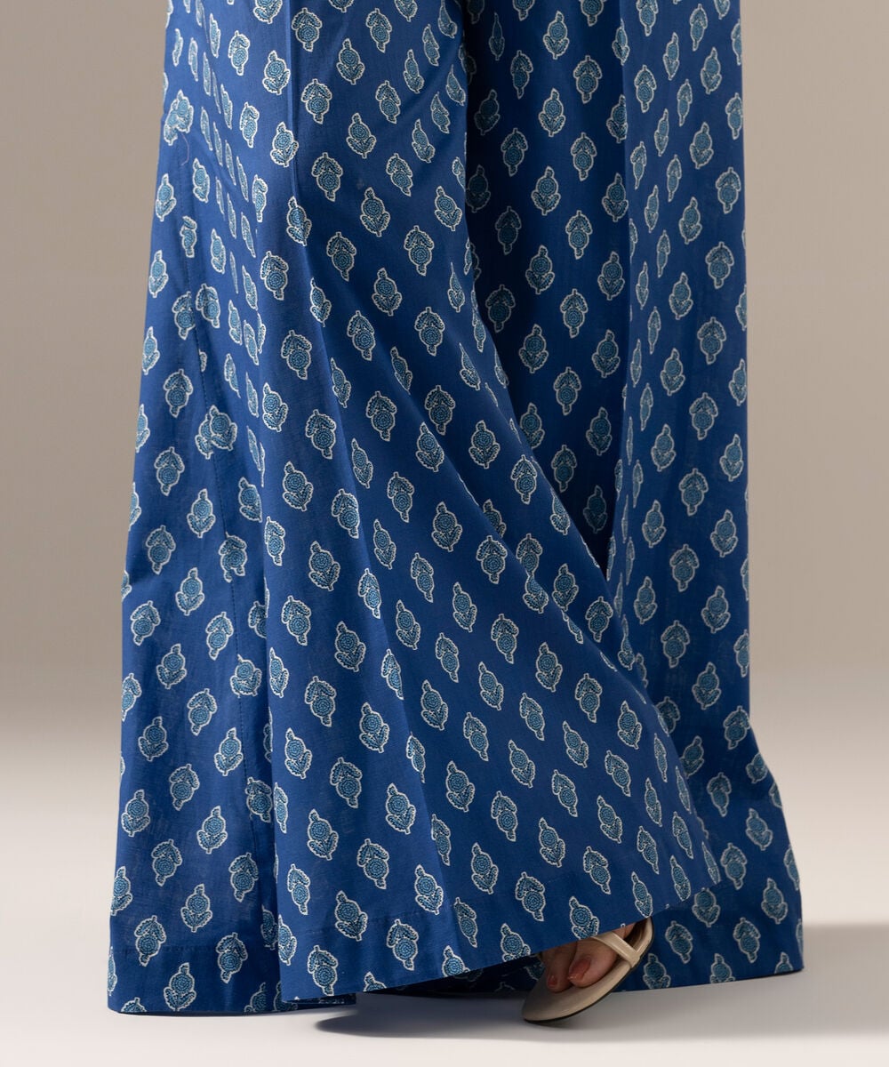 Printed Crosshatch Flared Pants PRW26CWMV97T