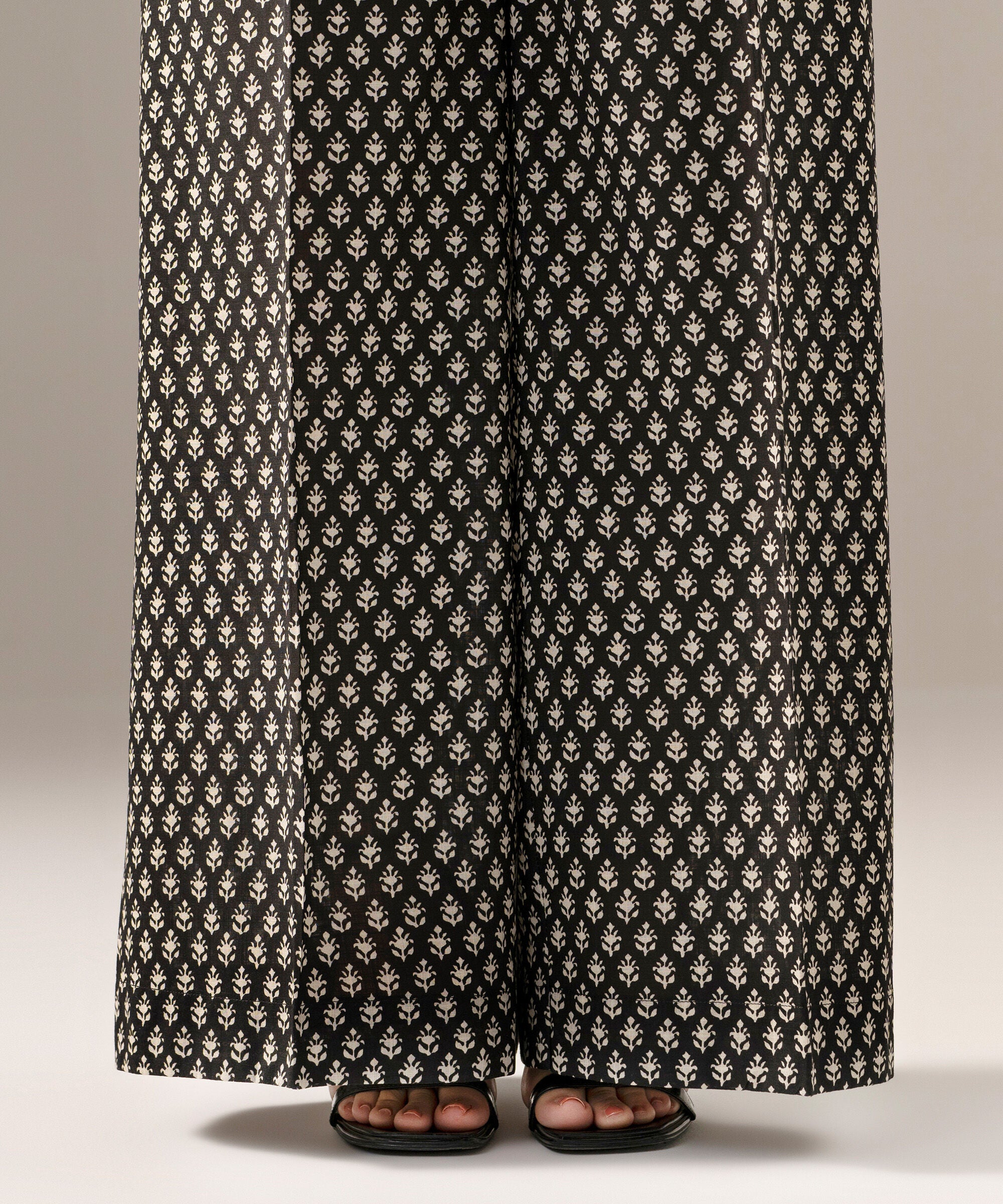 Printed Crosshatch Flared Pants PRW26CWMV98T