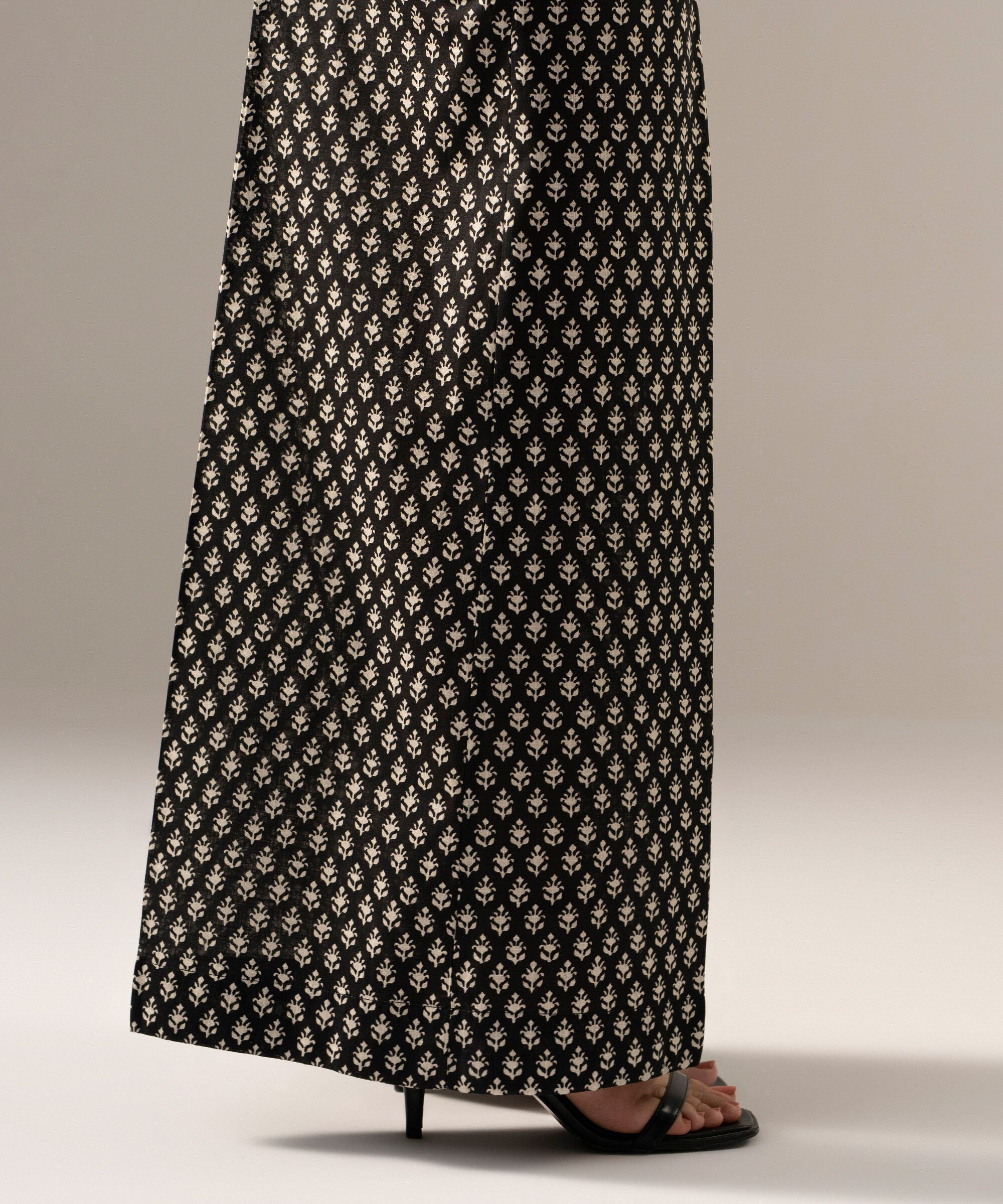 Printed Crosshatch Flared Pants PRW26CWMV98T