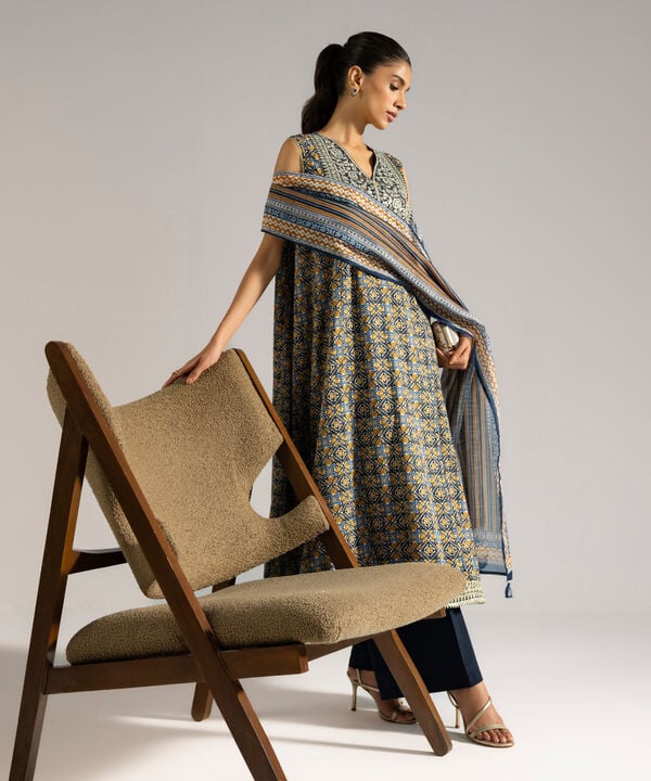 3 Piece - Embroidered Lawn Suit