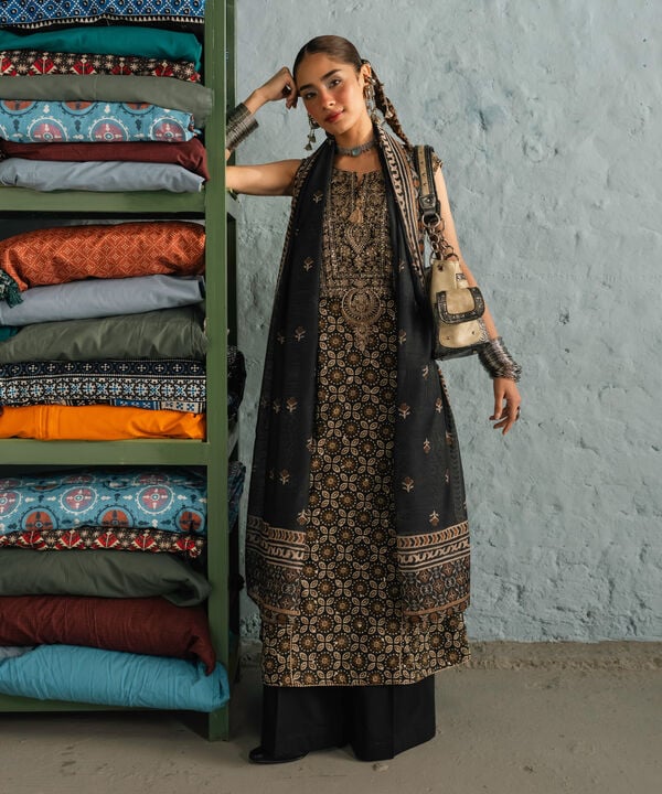 3 Piece - Embroidered Lawn Suit