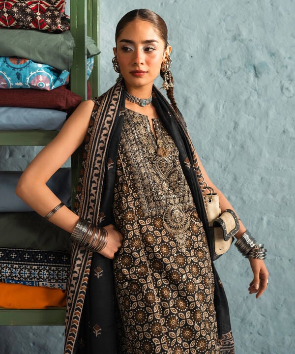 3 Piece - Embroidered Lawn Suit