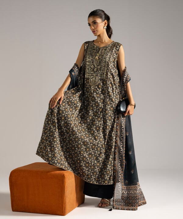 3 Piece - Embroidered Lawn Suit