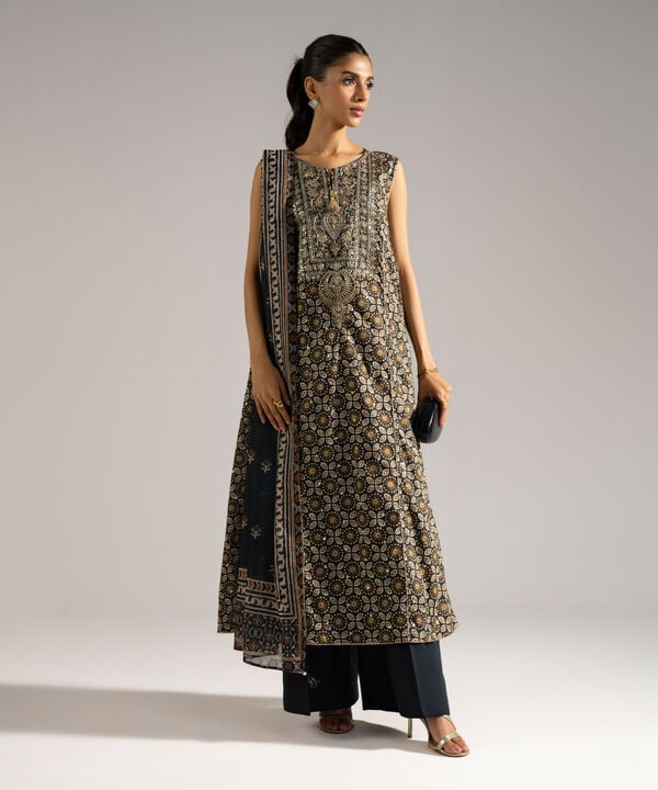 3 Piece - Embroidered Lawn Suit