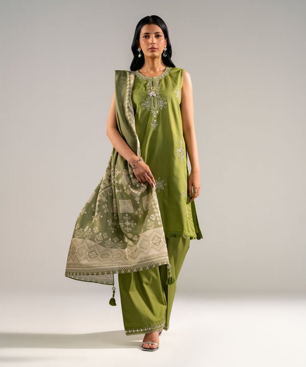 3 Piece - Embroidered Jacquard Suit