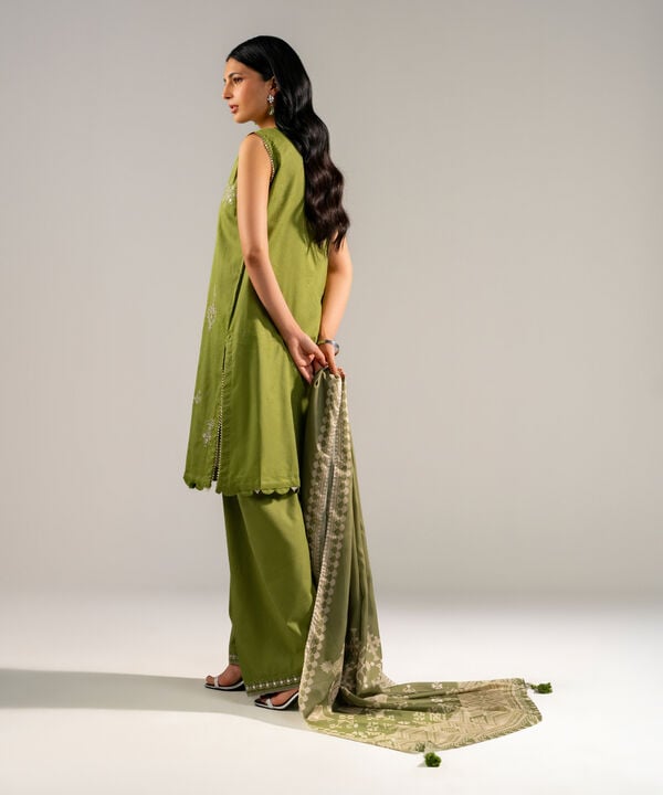 3 Piece - Embroidered Jacquard Suit
