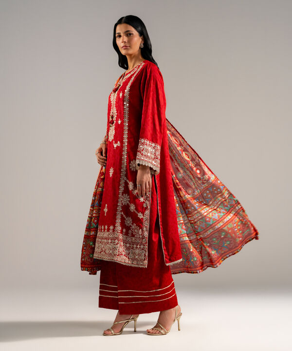 3 Piece - Embroidered Jacquard Suit