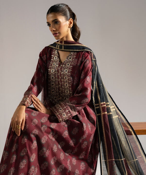 3 Piece - Embroidered Lawn Suit