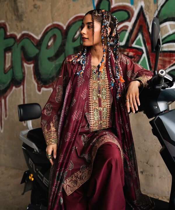 3 Piece - Embroidered Lawn Suit