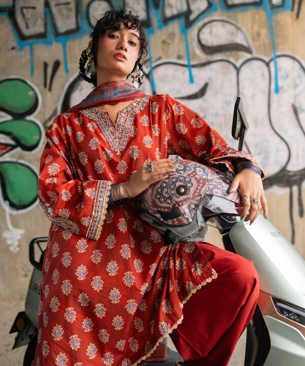 3 Piece - Embroidered Lawn Suit