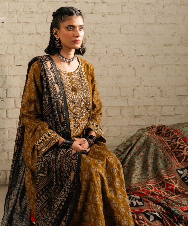 3 Piece - Embroidered Lawn Suit