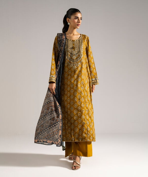 3 Piece - Embroidered Lawn Suit