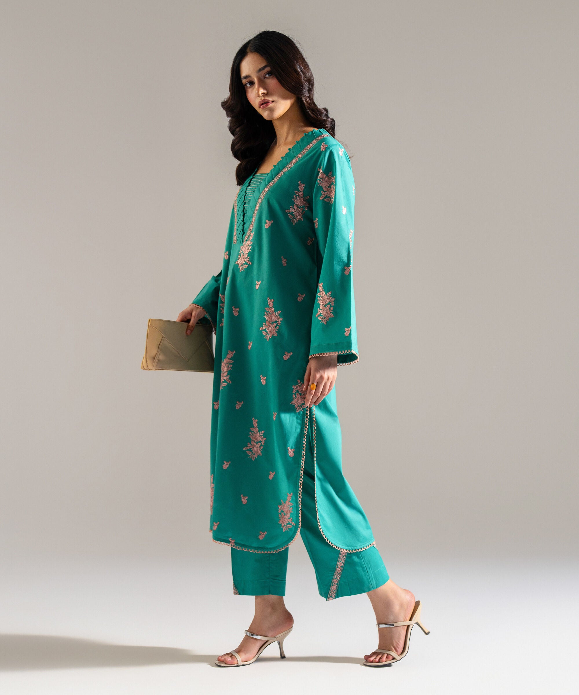 2 Piece - Embroidered Lawn Suit PRW26SSTV920