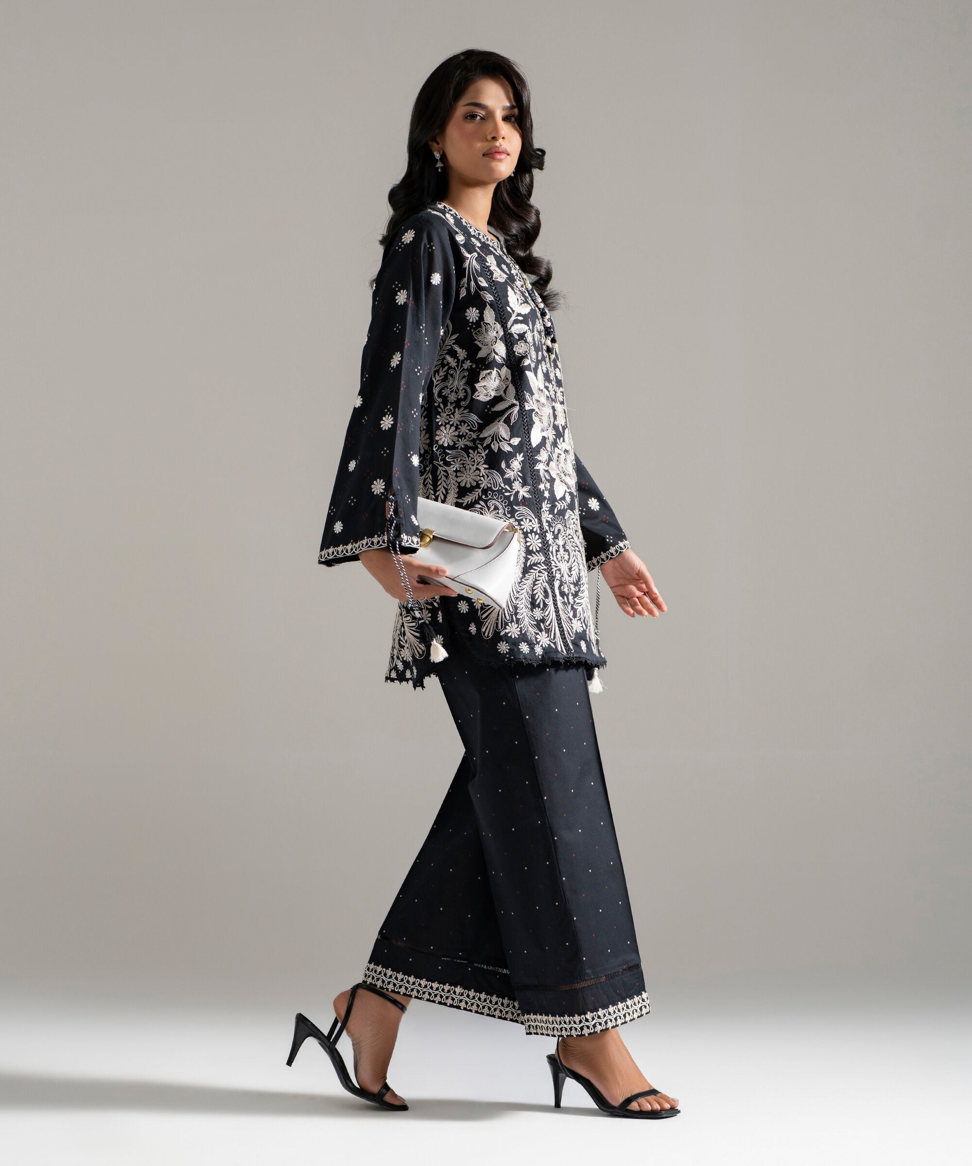 2 Piece - Embroidered Lawn Suit PRW26SSTV959