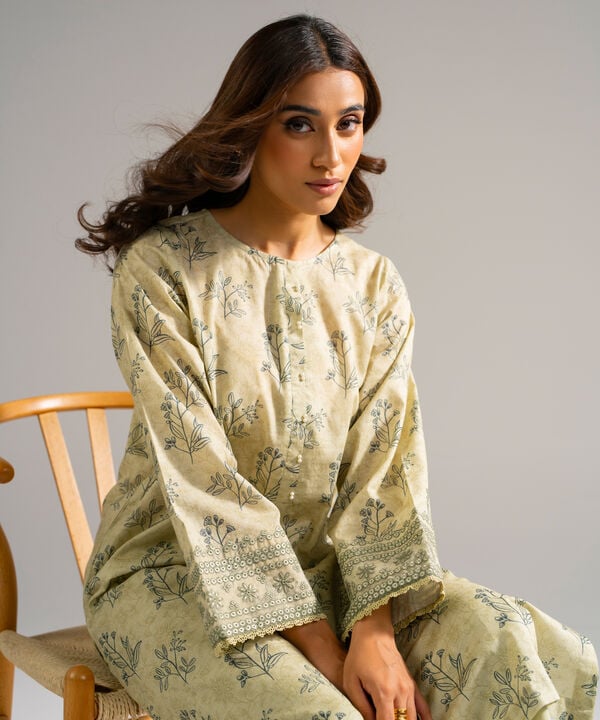 2 Piece - Embroidered Jacquard Suit