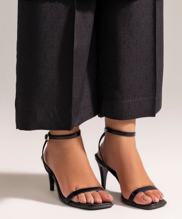 2 Piece - Embroidered Jacquard Suit