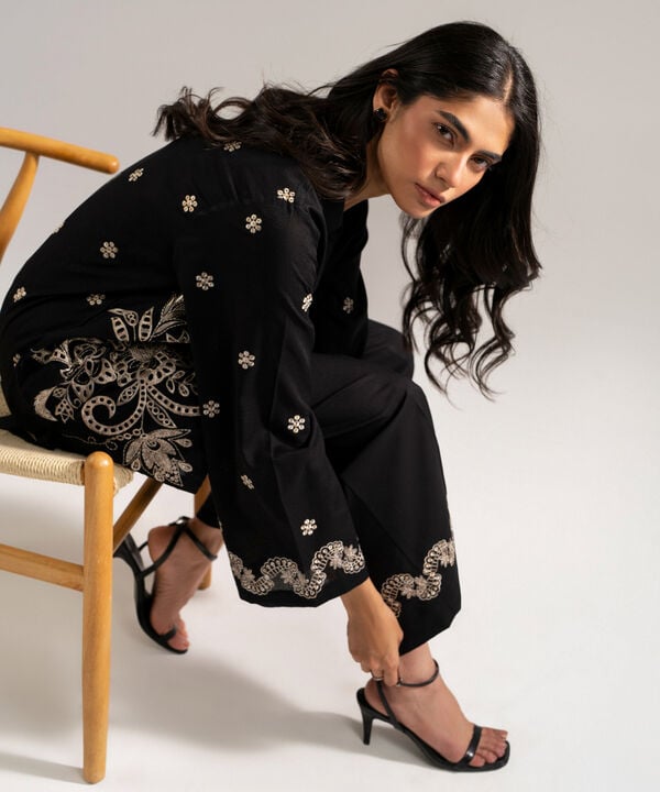 2 Piece - Embroidered Jacquard Suit