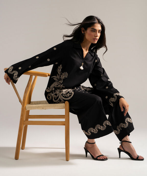 2 Piece - Embroidered Jacquard Suit