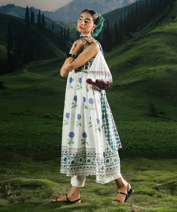 Printed Lawn Peshwas