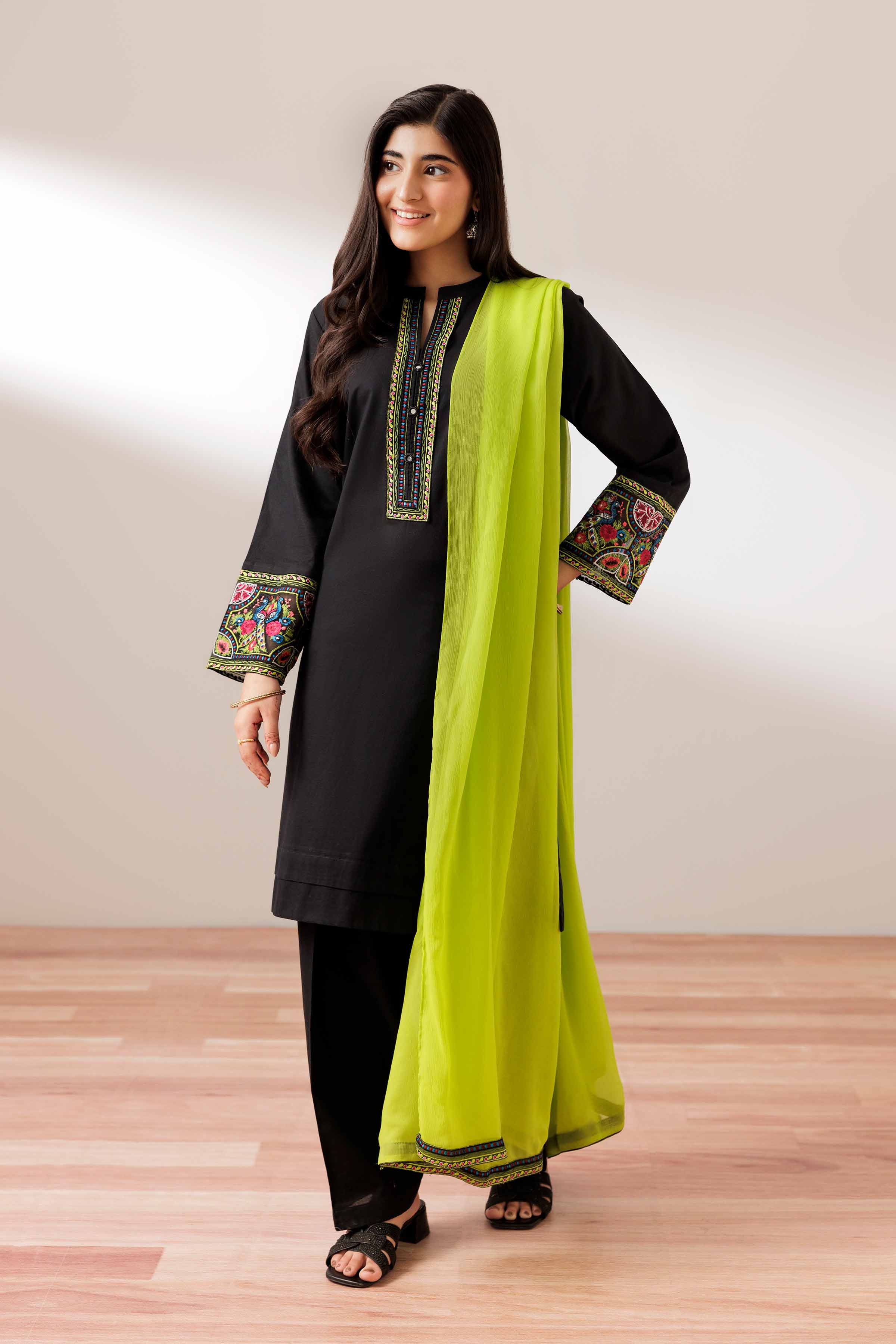 3 Piece - Embroidered Suit - PS25-257