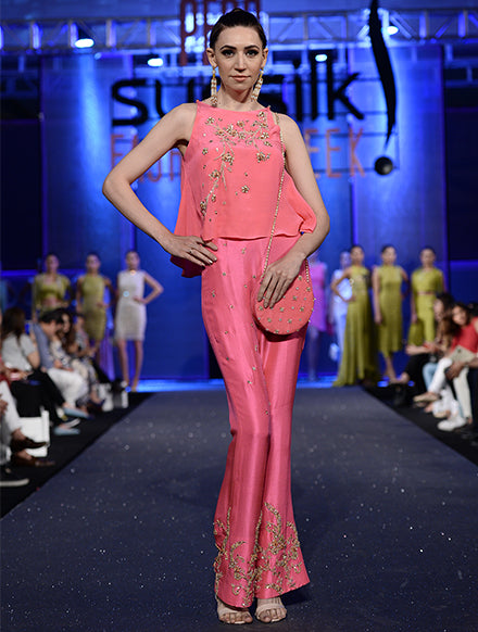 https://cdn.shopify.com/s/files/1/0262/2531/1795/products/PSFW_0002_PSFW17-Portfolio-Gallery-Faiza-Saqlain-02-12.jpg?v=1603390068