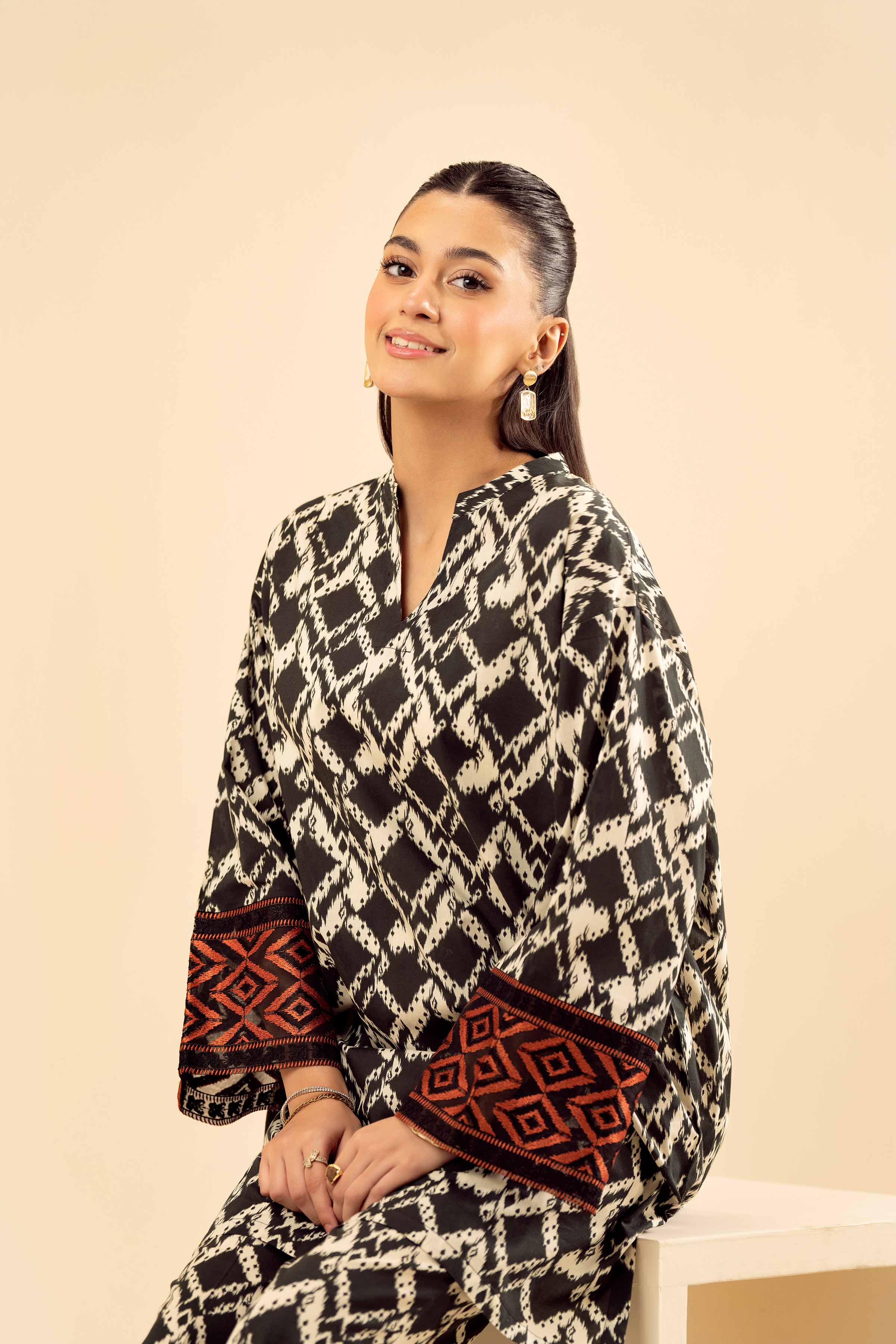 2 Piece - Printed Embroidered Suit - PW25-01