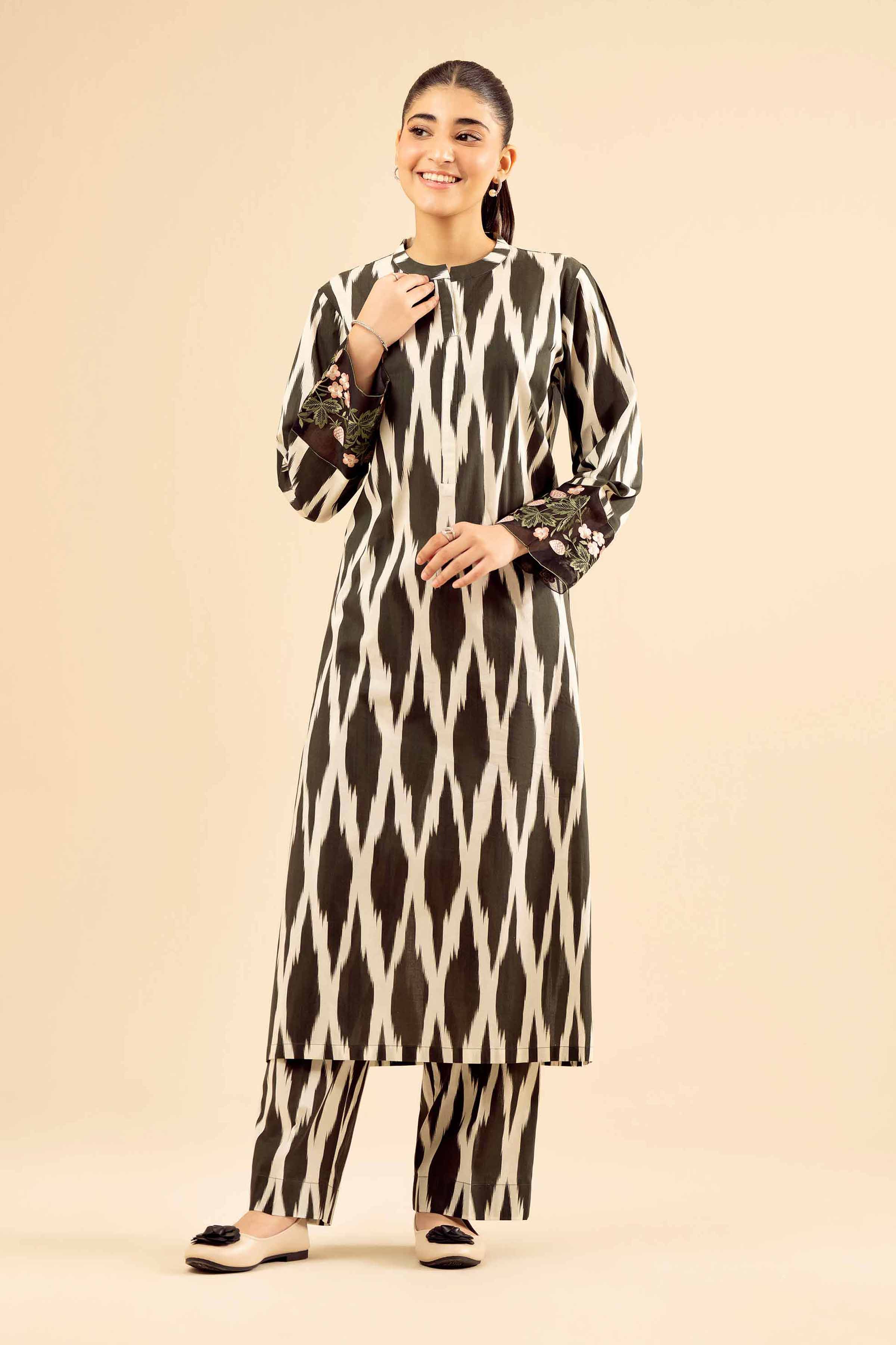 2 Piece - Printed Embroidered Suit - PW25-02