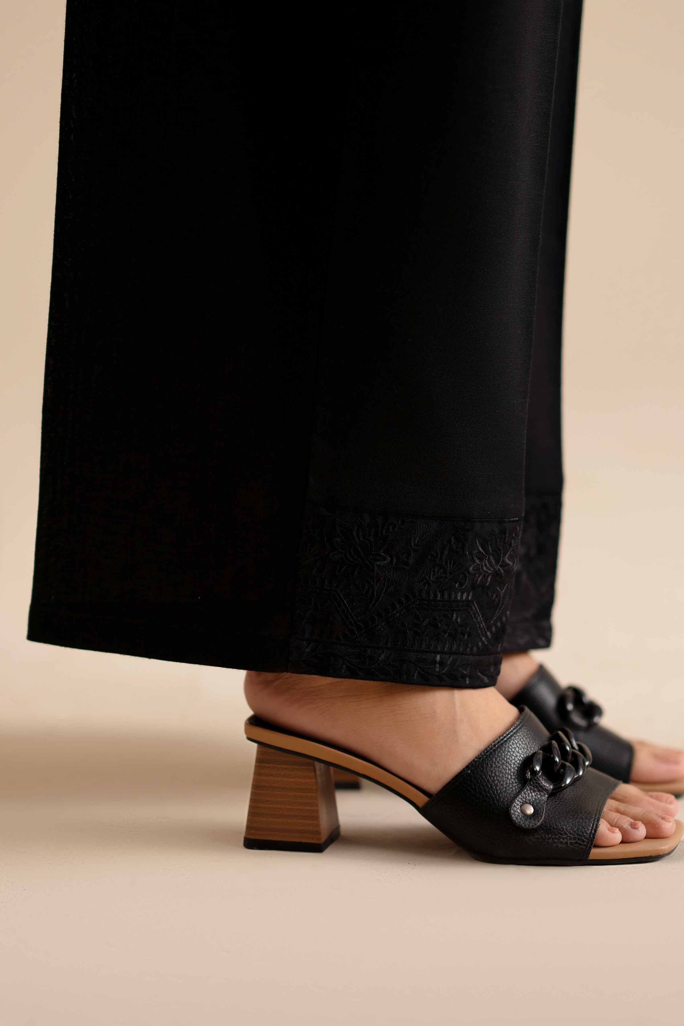 Embroidered Trousers - PW25-130