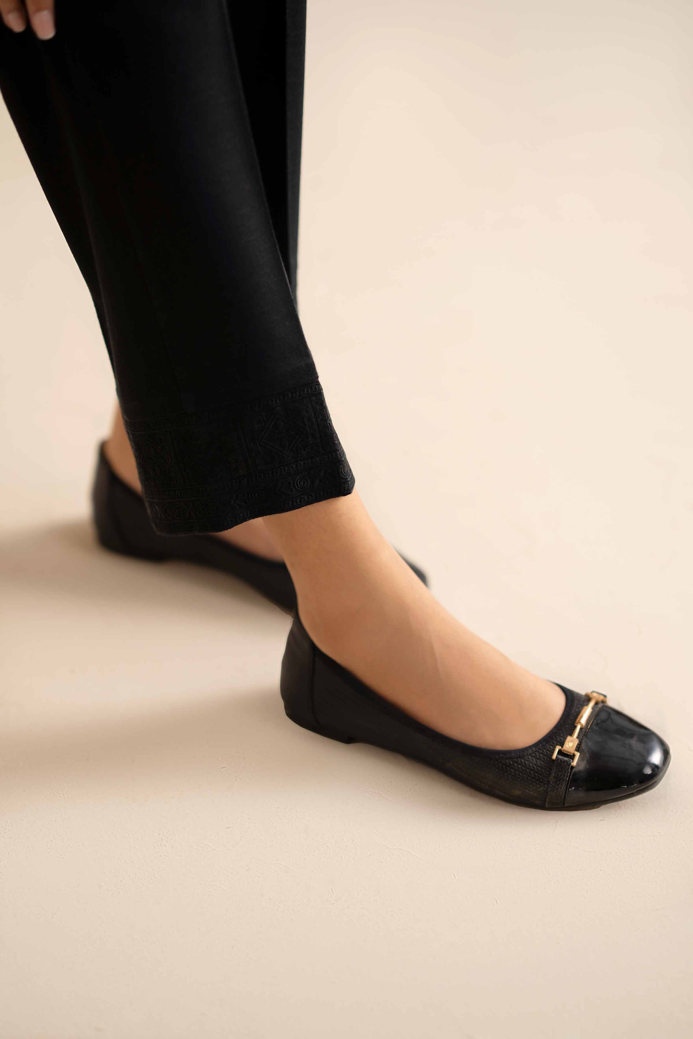 Embroidered Trousers - PW25-141