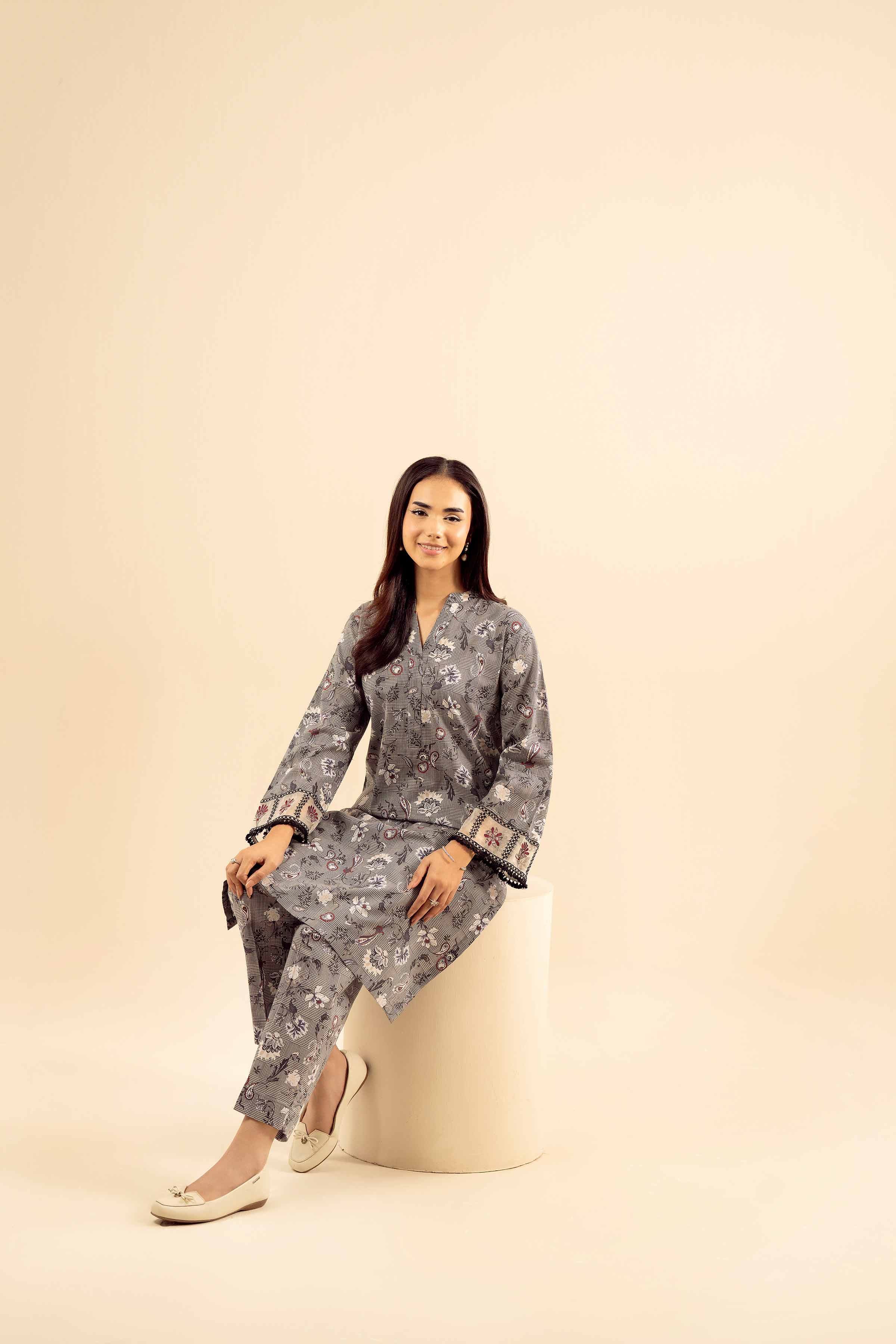 2 Piece - Printed Embroidered Suit - PW25-201