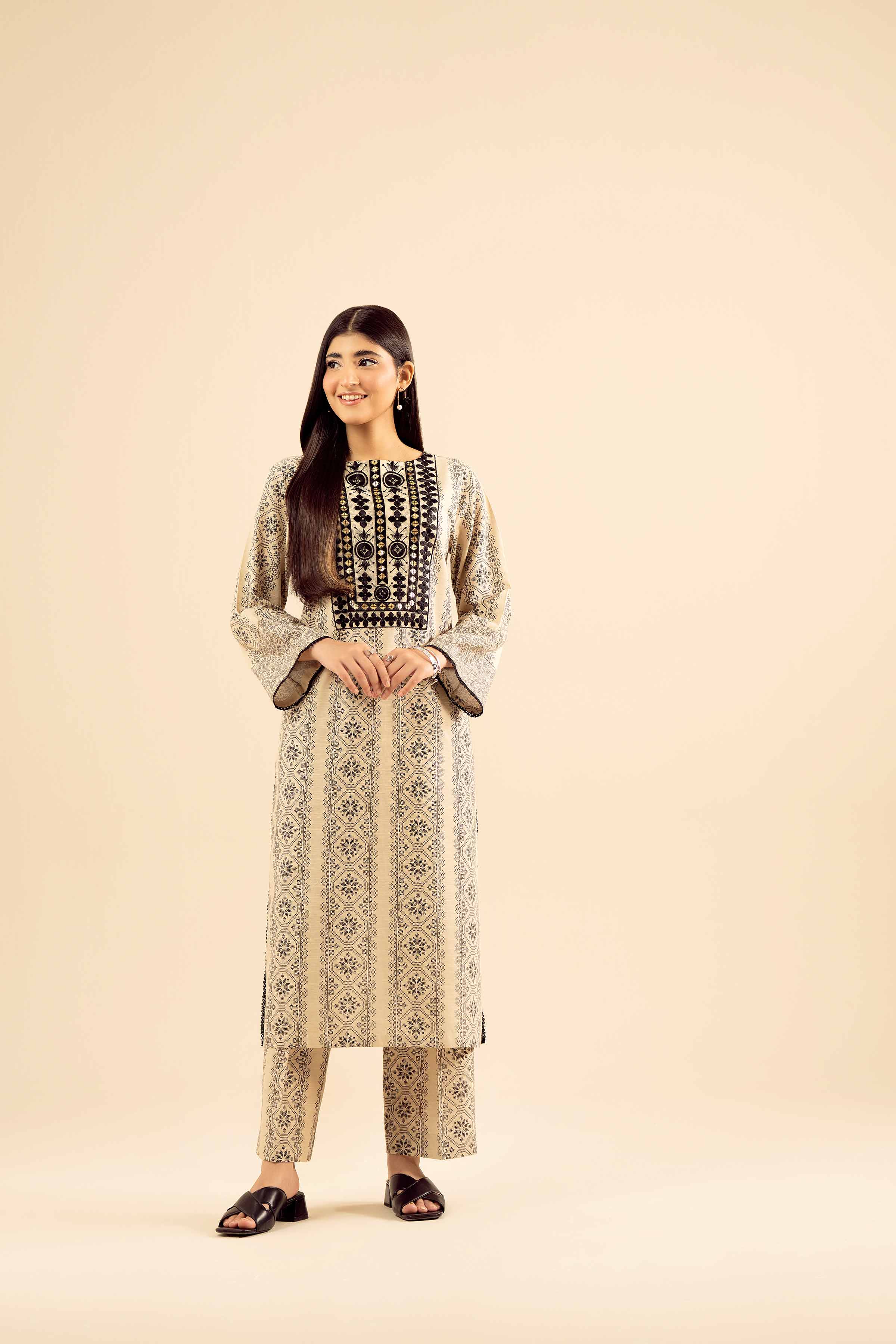 2 Piece - Embroidered Suit - PW25-224