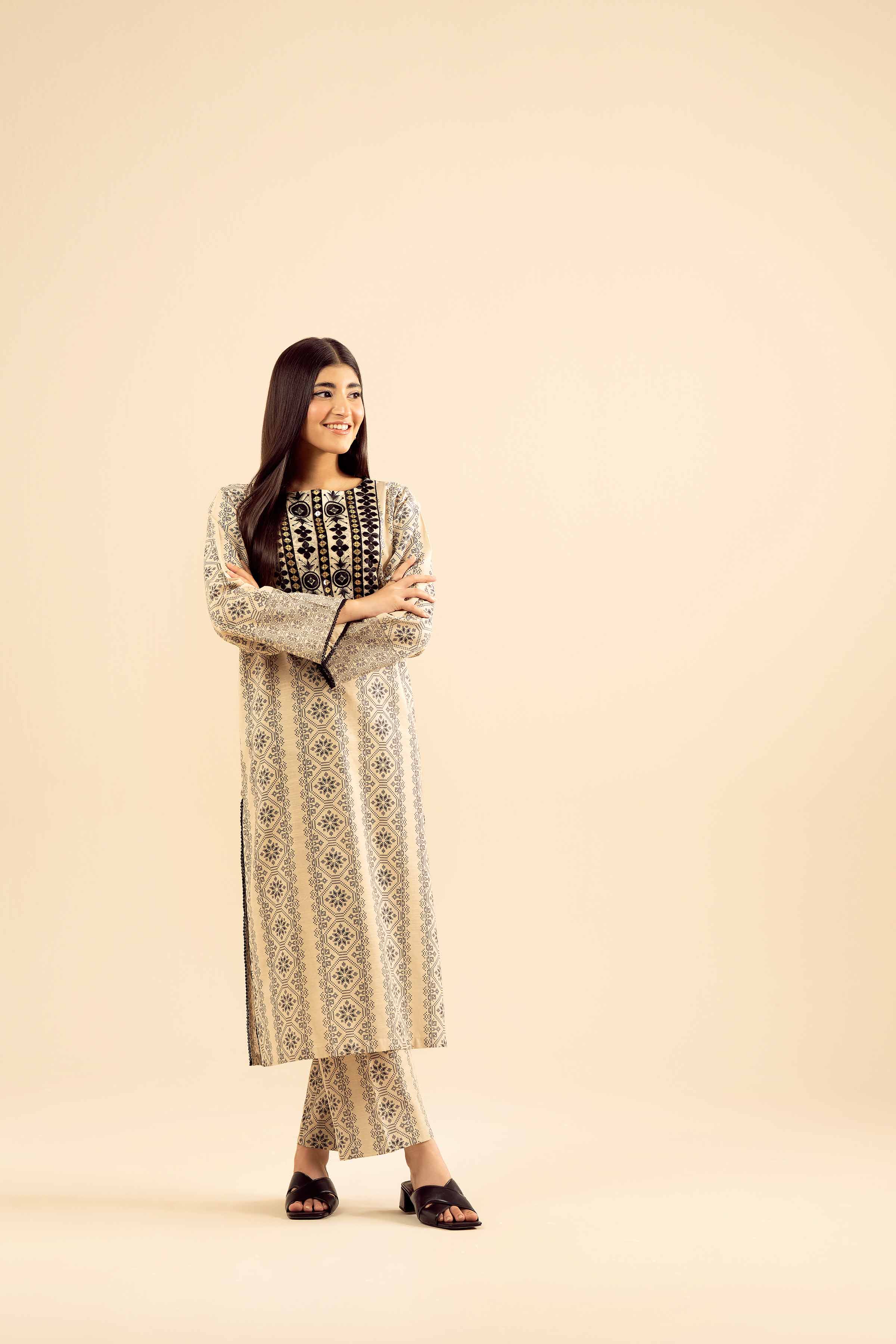 2 Piece - Embroidered Suit - PW25-224