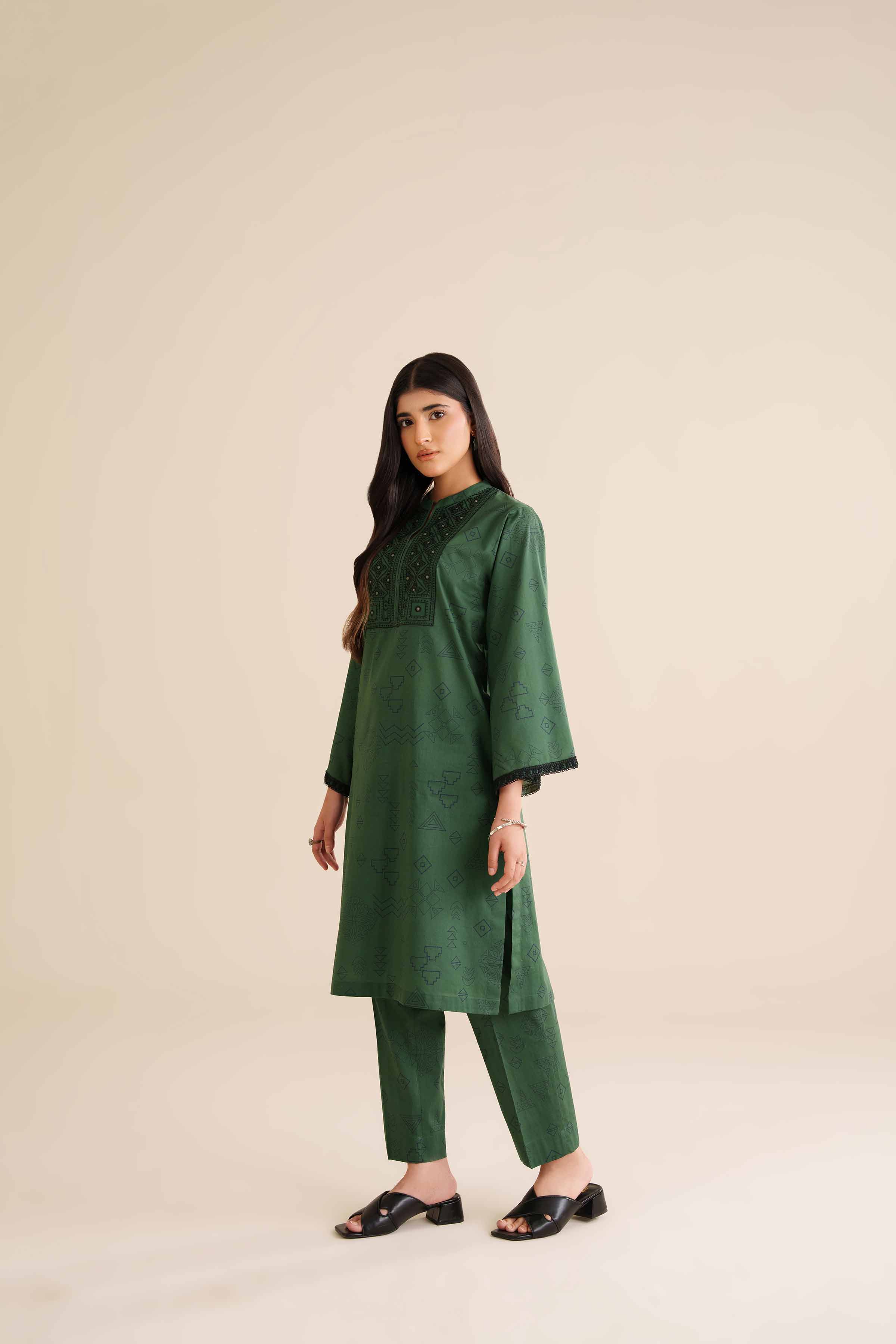 2 Piece - Printed Embroidered Suit - PW25-33