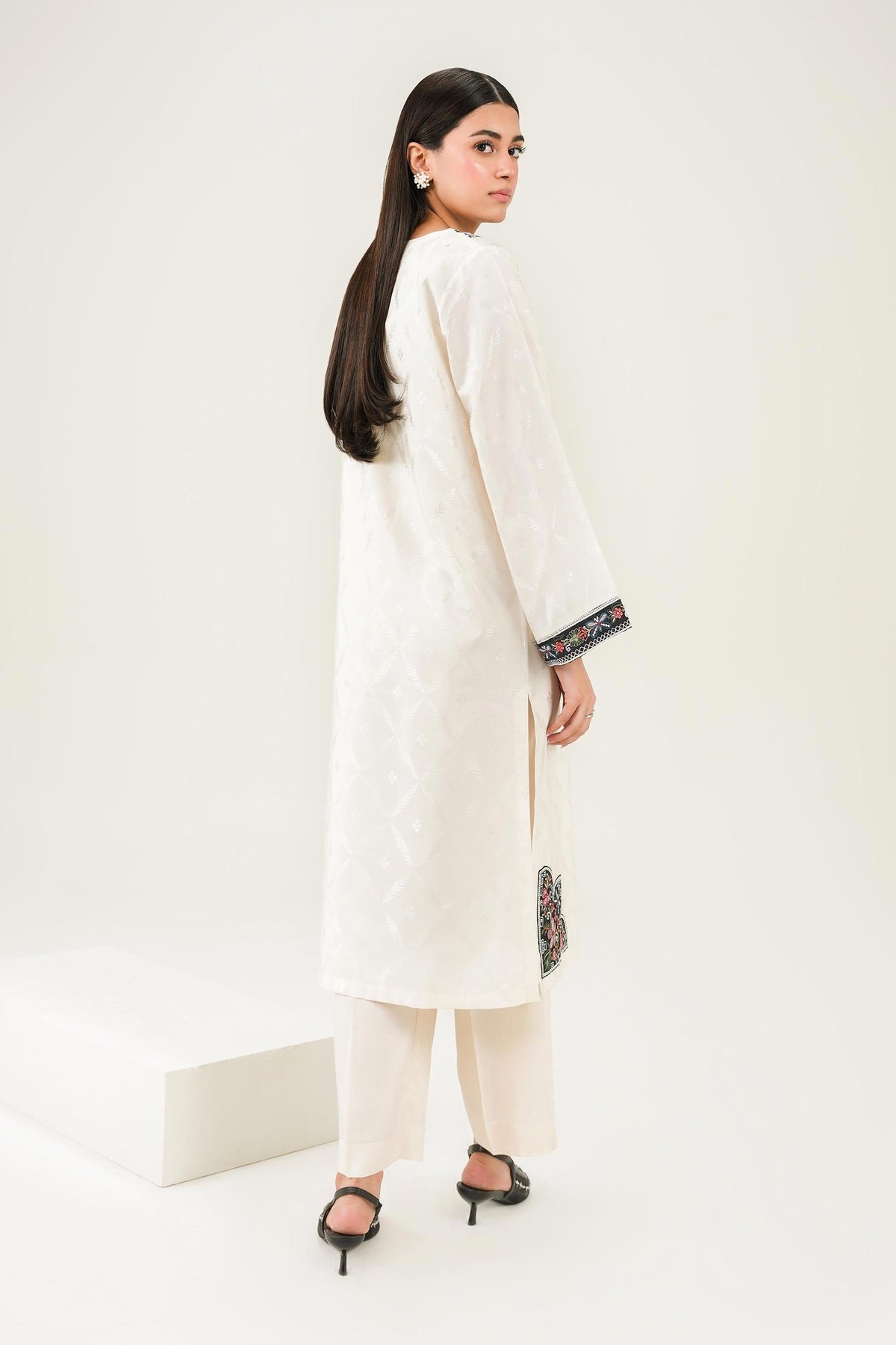 2 Piece - Embroidered Suit - PW25-334