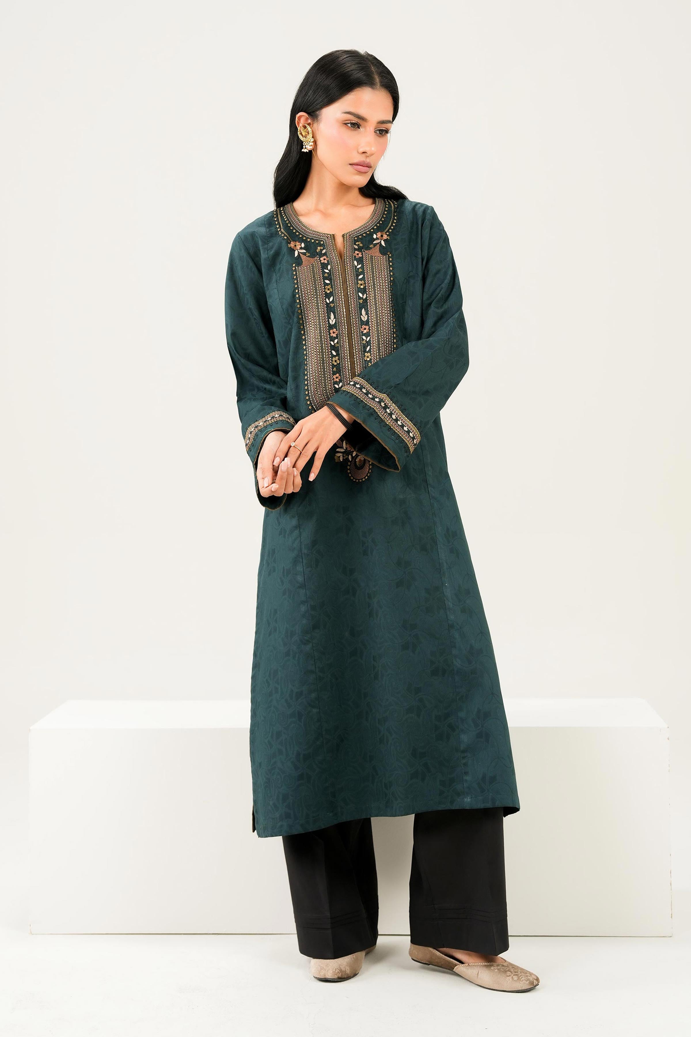 2 Piece - Embroidered Suit - PW25-93