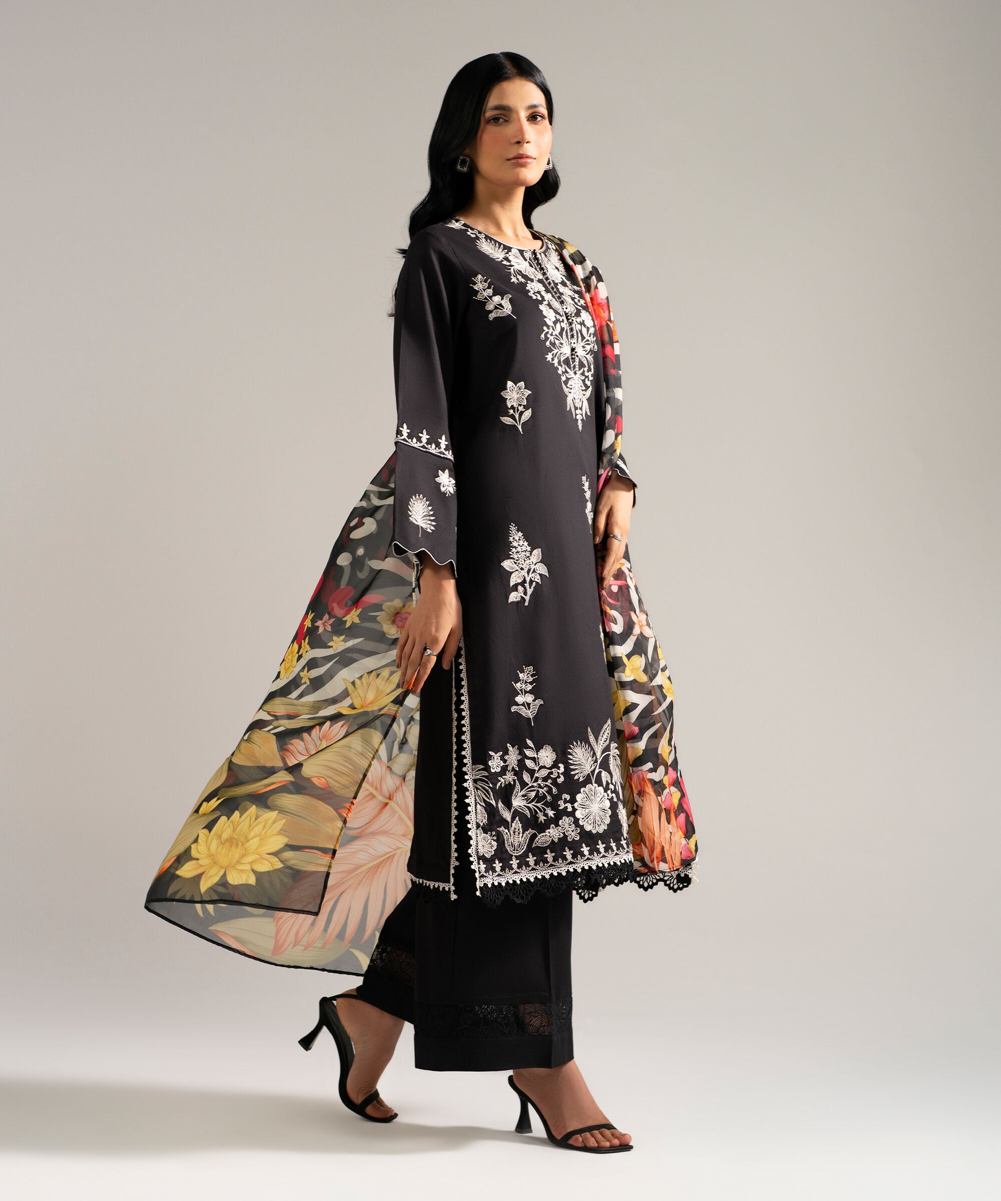 RTW 3 PC Suit PW26SCHMV835