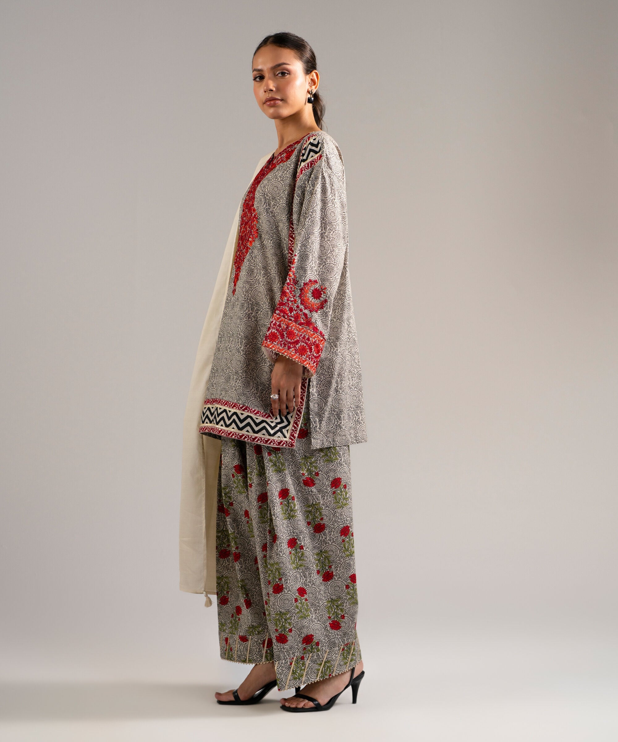 RTW 3 PC Suit PW26SCSTV825